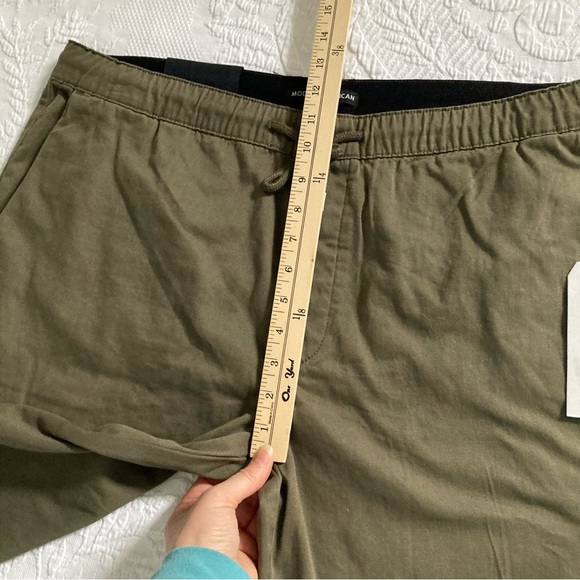 NWT Modern American Men’s lockdown short drawstring elastic waist army green - Picture 6 of 10